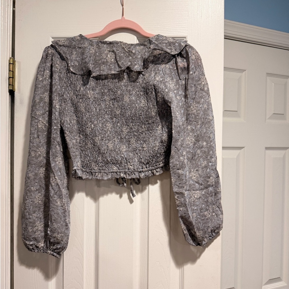 NWOT ILLA ILLA Floral Smocked Crop Top & Ruffle Skirt Set – Gray – Size Small - Picture 5 of 7